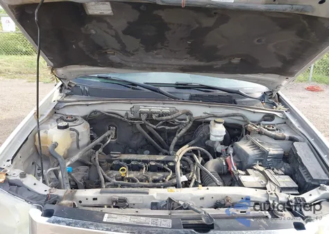 2012 Ford Escape Xlt z USA, uszkodzony, nr VIN 1FMCU9D70CKB43337